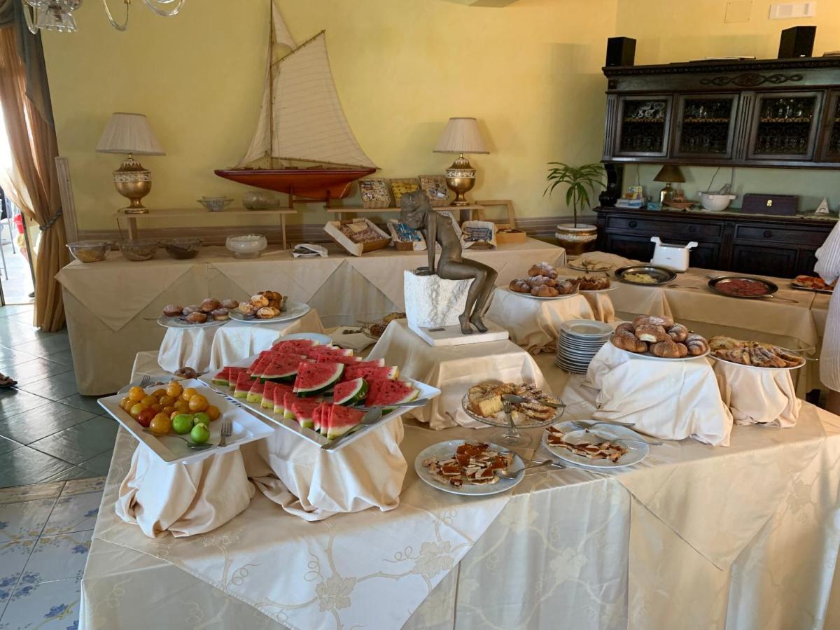 Hotel Isolabella ヴェントテーネ エクステリア 写真