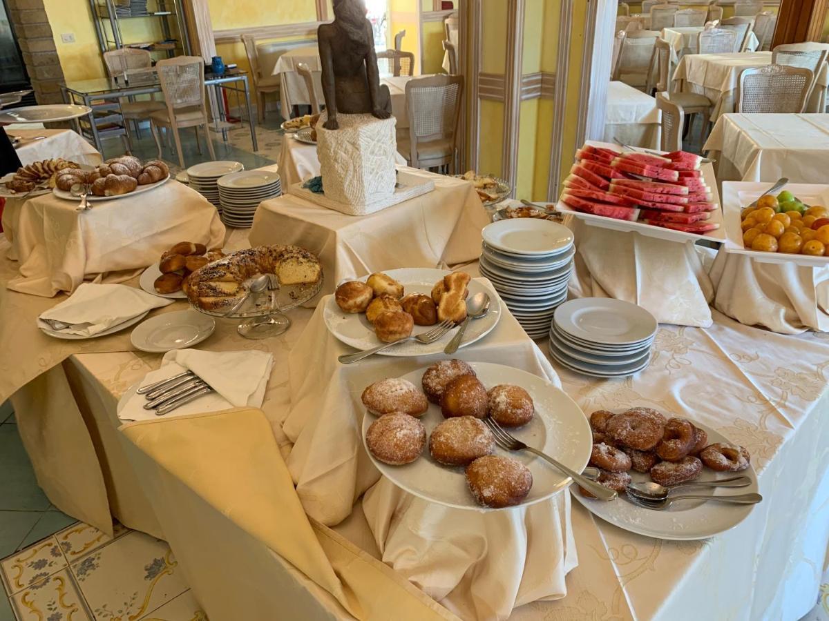 Hotel Isolabella ヴェントテーネ エクステリア 写真